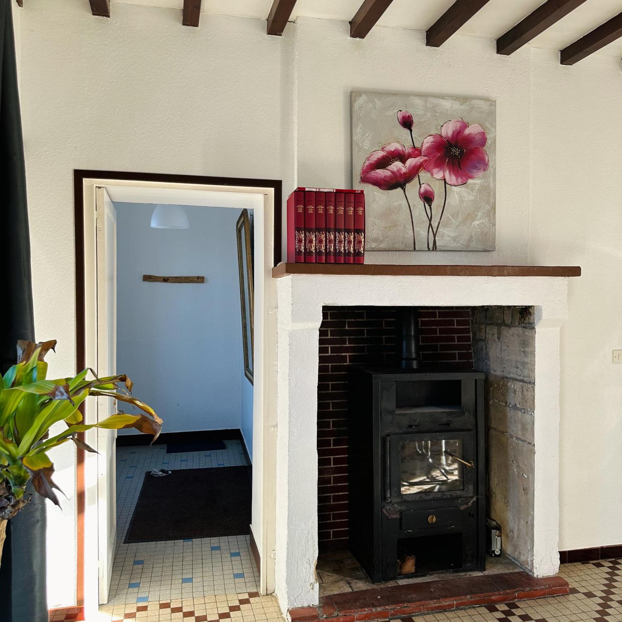Gites Les Coquelicots Longueville  外观 照片